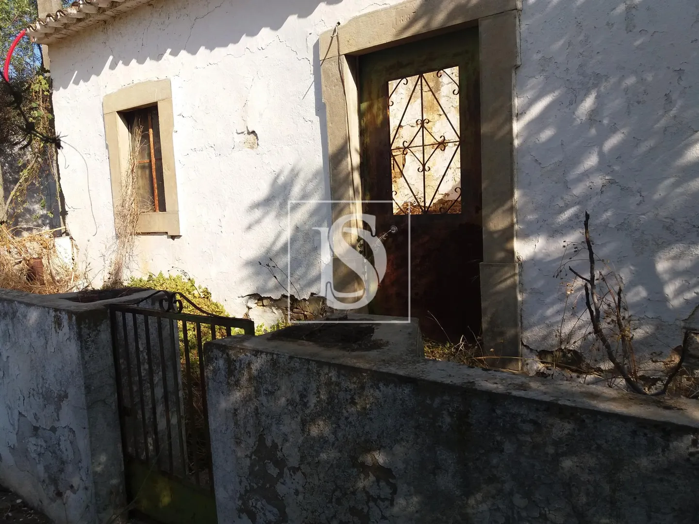 Moradia para Restaurar T5