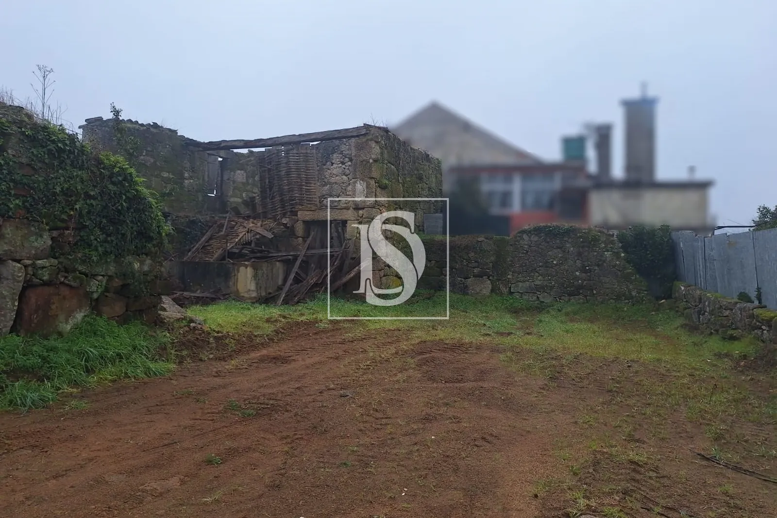 Terreno urbano no centro de Vilar de Besteiros, Tondela