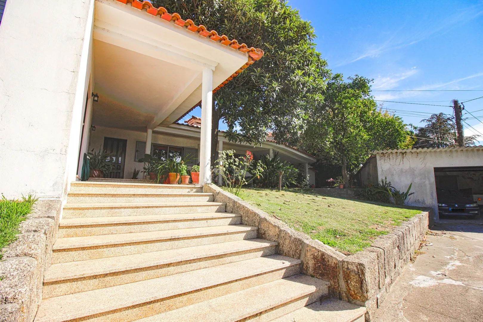 House T4