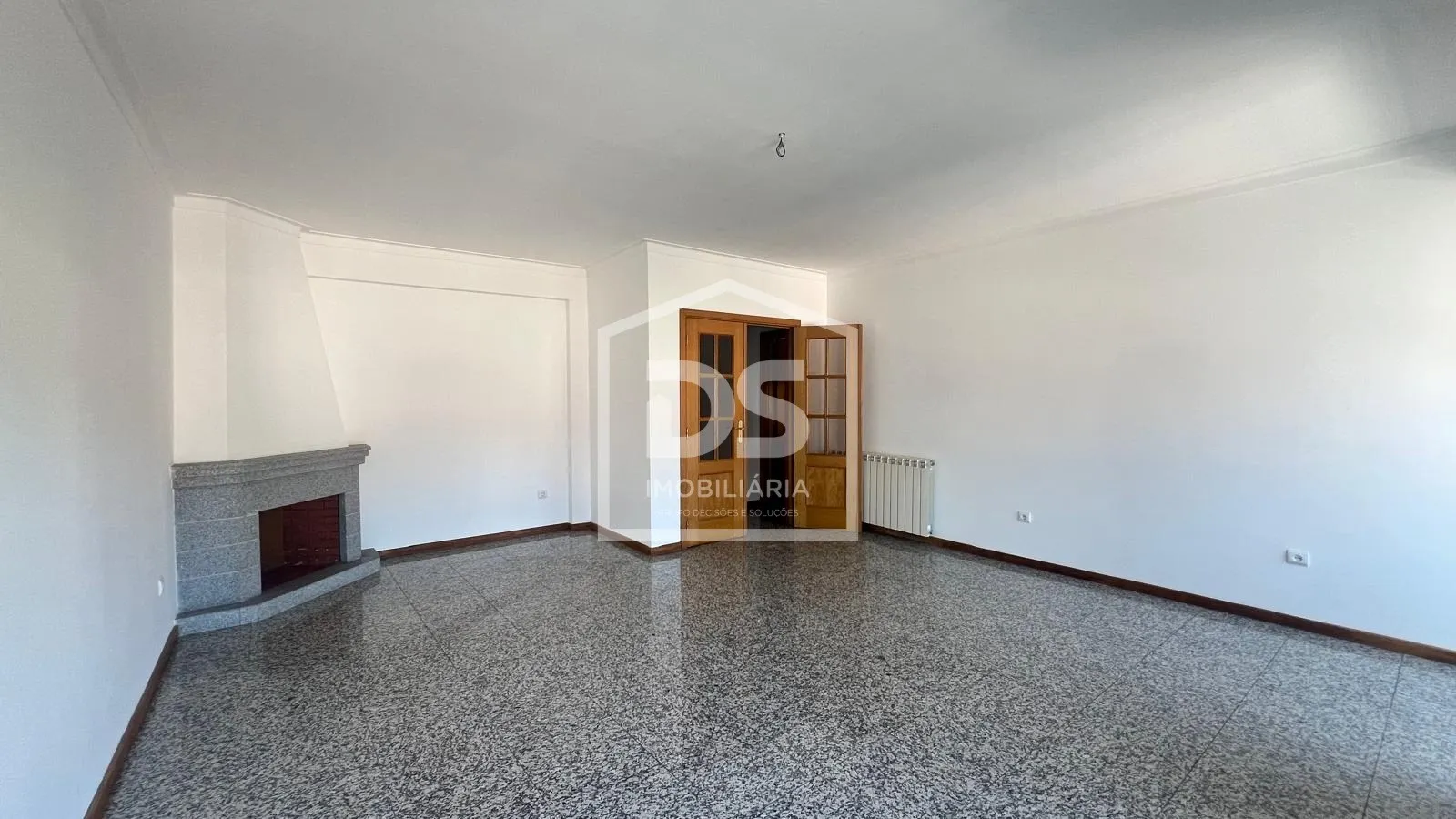 Exclusive 6-Bedroom Duplex with Breathtaking Views of Viseu Cathedral