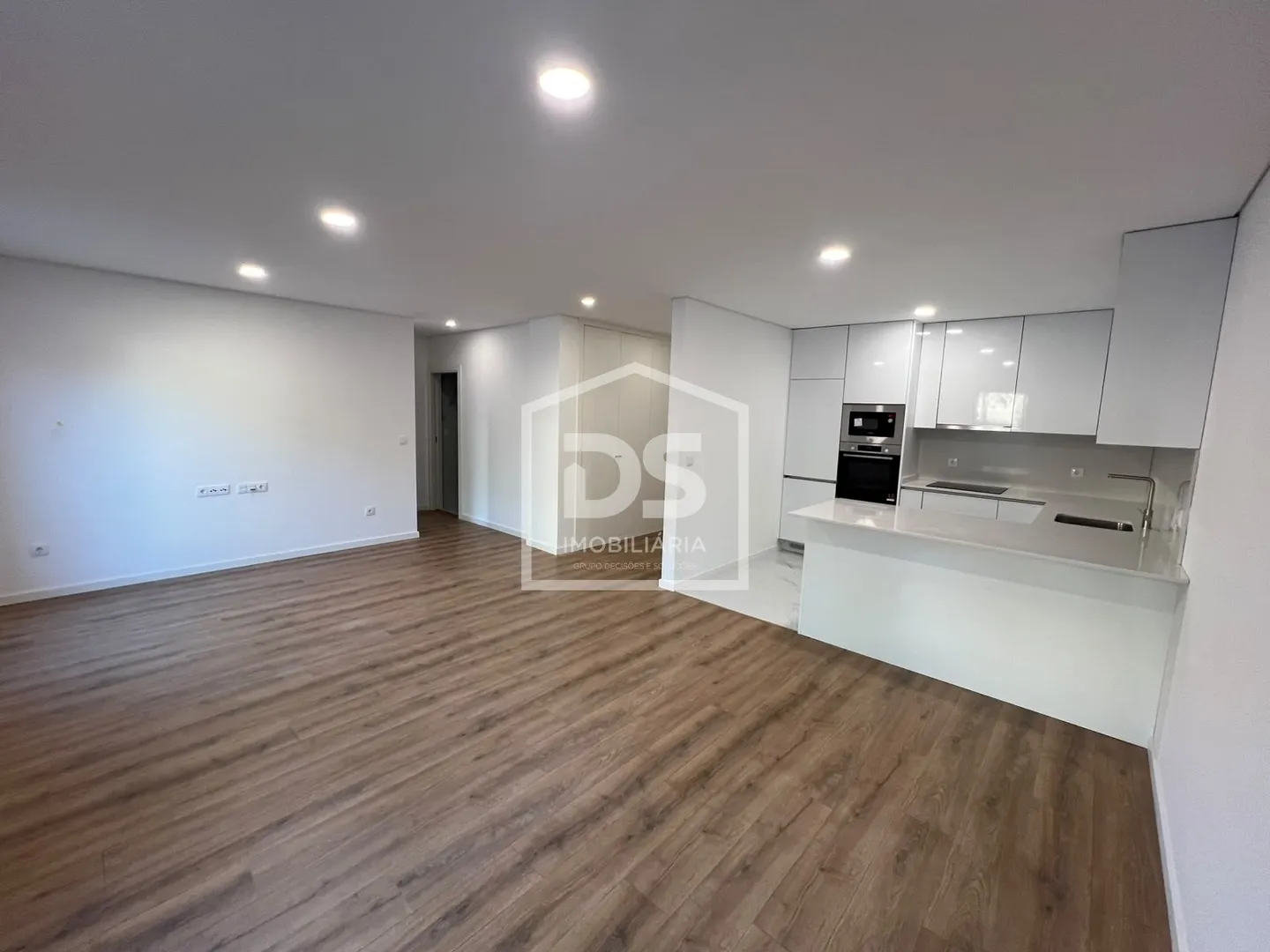 Apartamento T1 Novo Venda