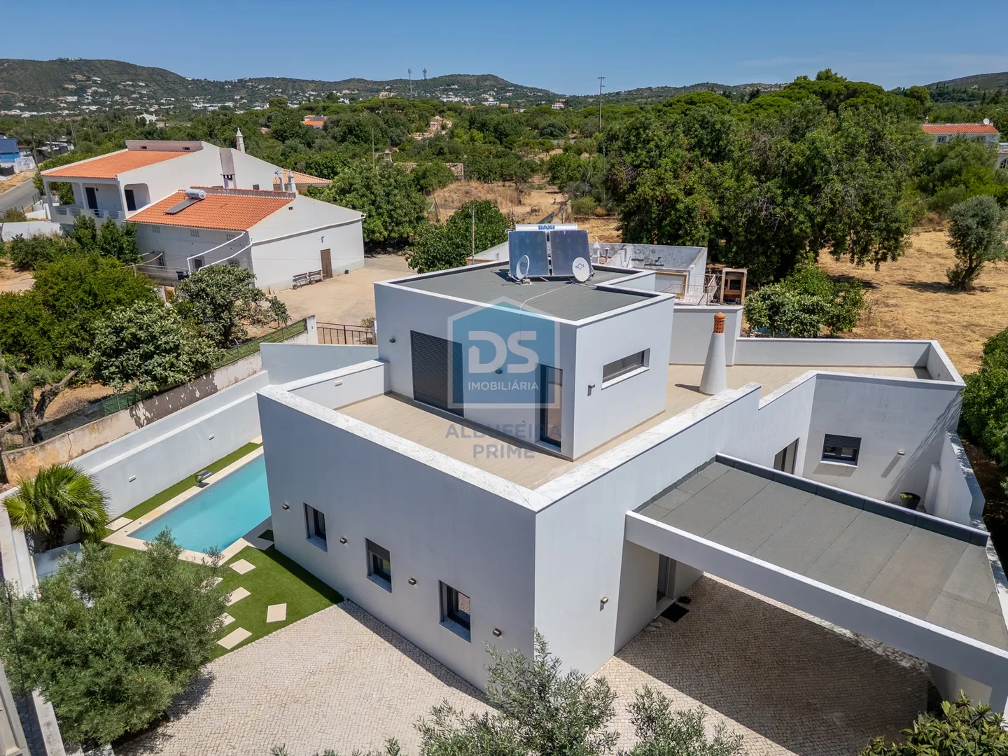 House T4