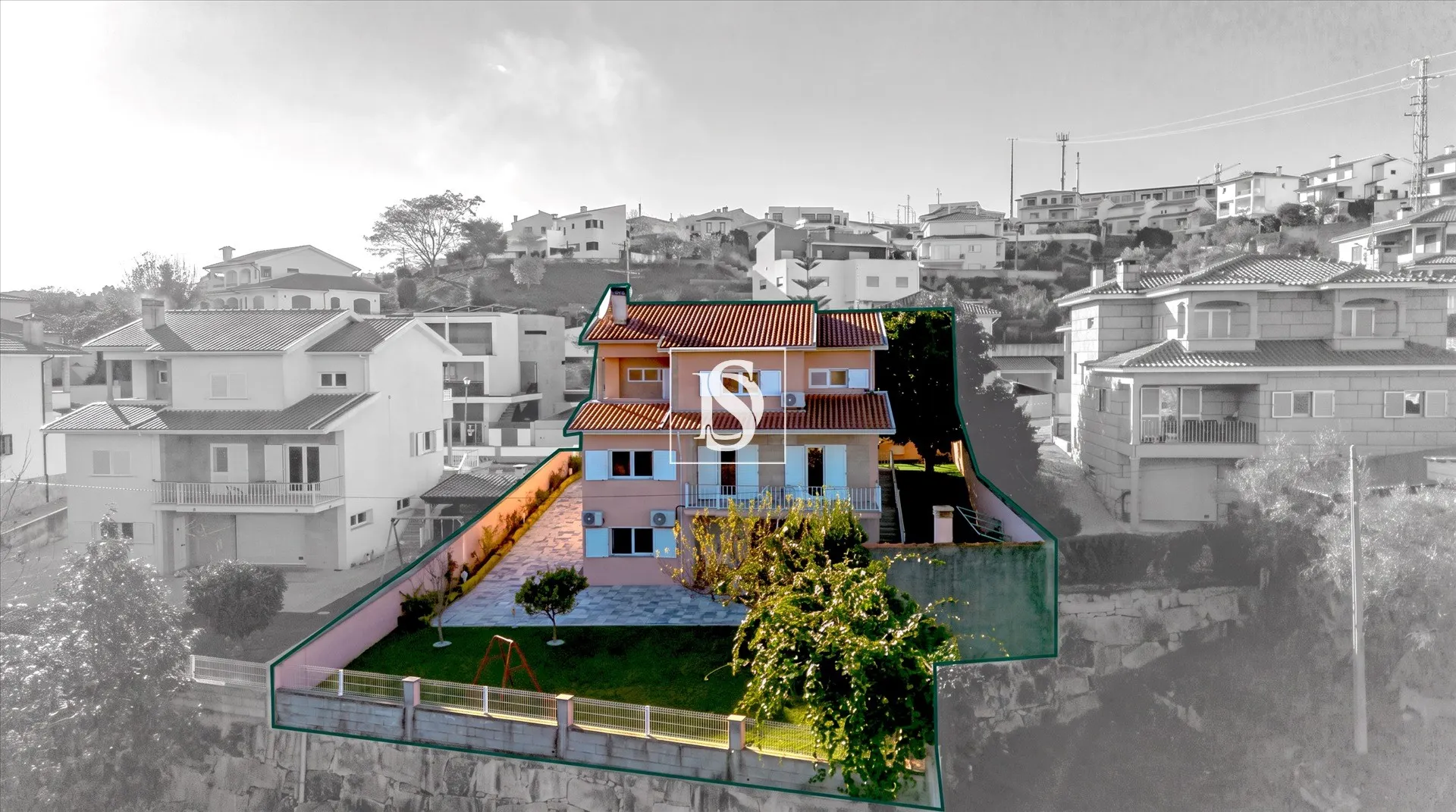 House T4