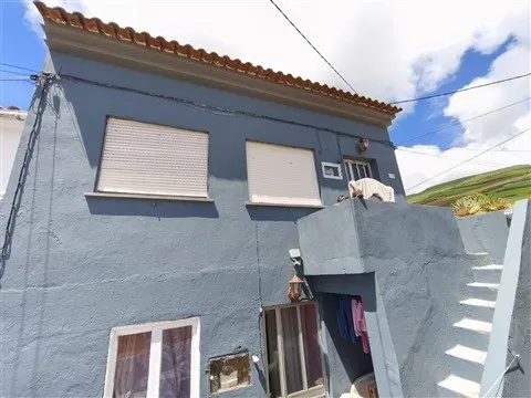 Moradia Geminada T6