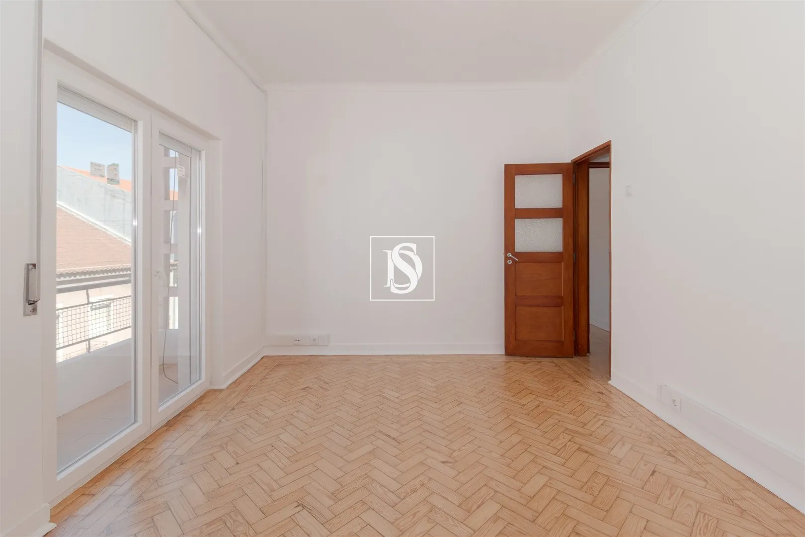 Apartamento T2 Remodelado - Arrendamento