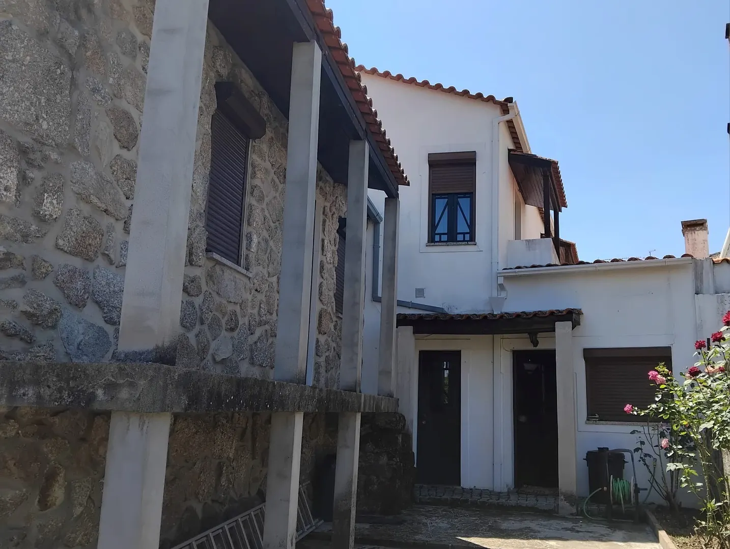 Moradia de Grande Dimensão com Potencial Habitacional, Turístico e de Investimento Colmeal da Torre