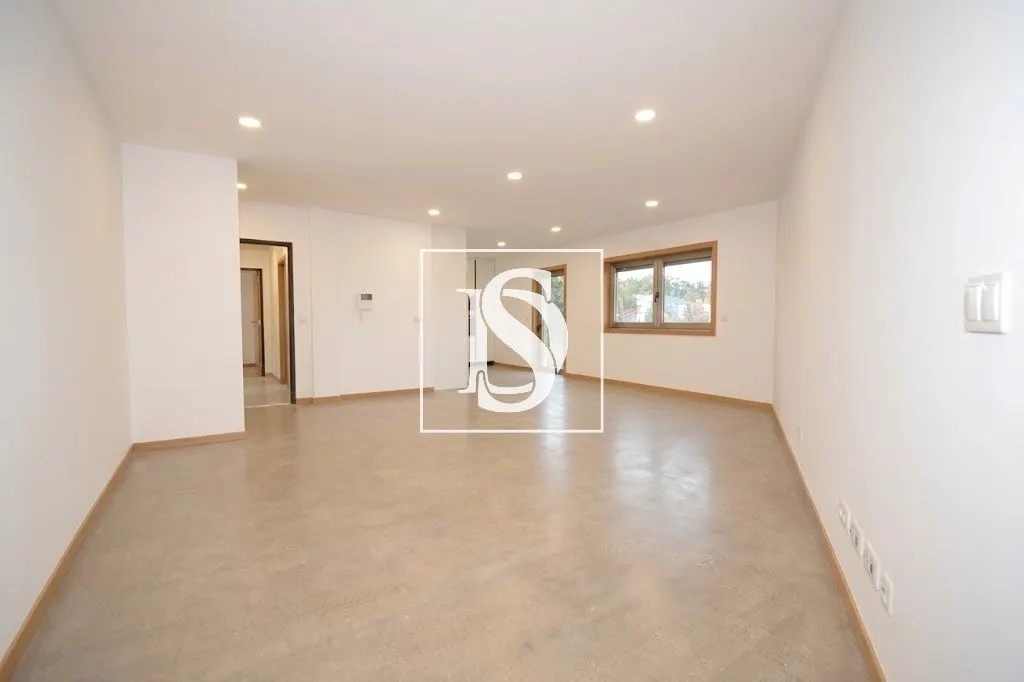 Apartamento T4 novo