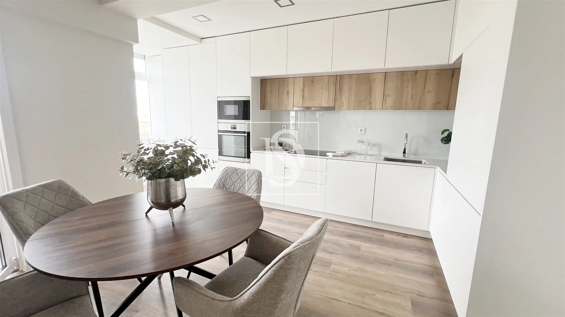 Apartamento T3 Remodelado, Lisboa, Benfica