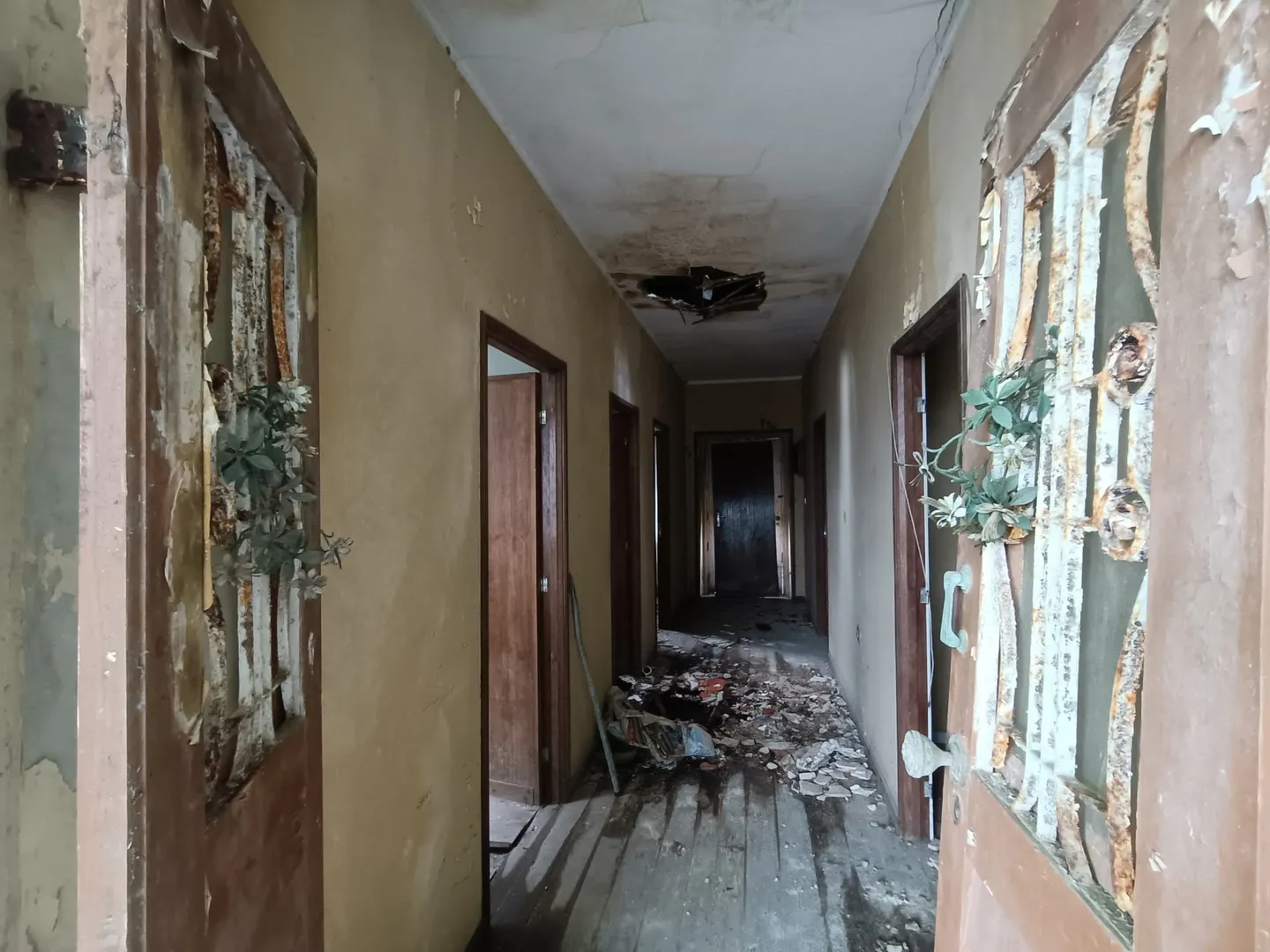 Moradia para Restaurar T4