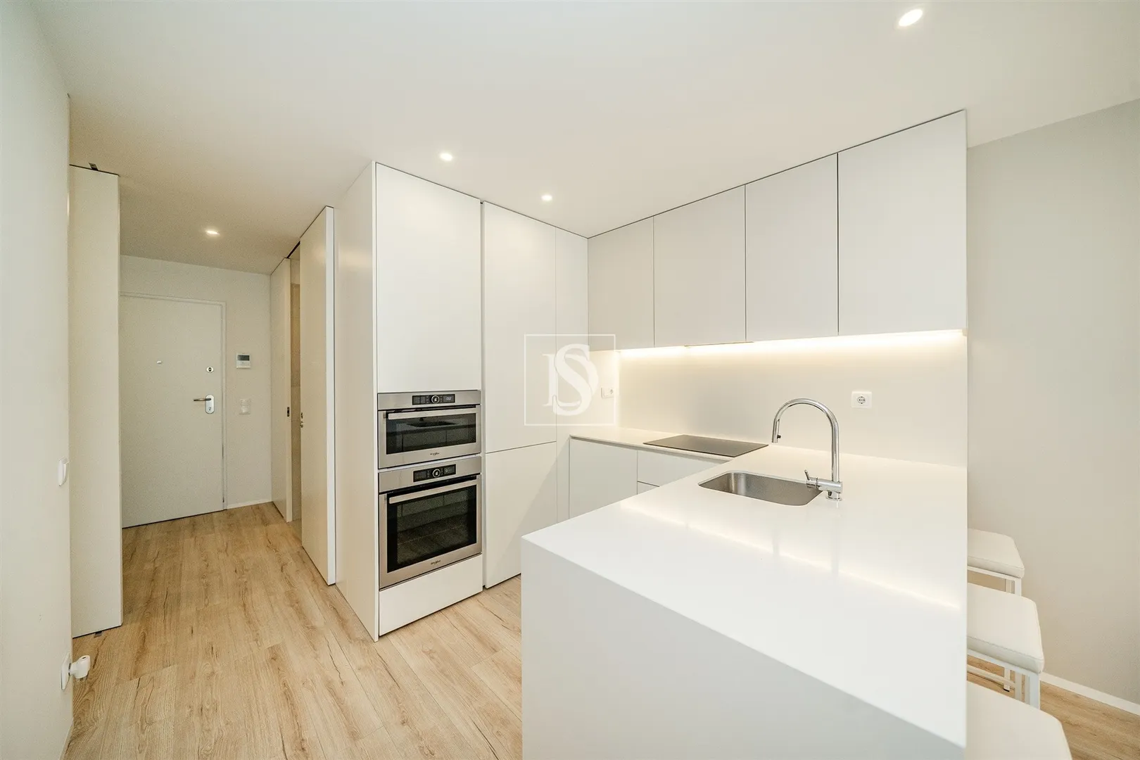 Apartamento T2, mobilado, no centro de Braga | Conforto e elegância contemporânea