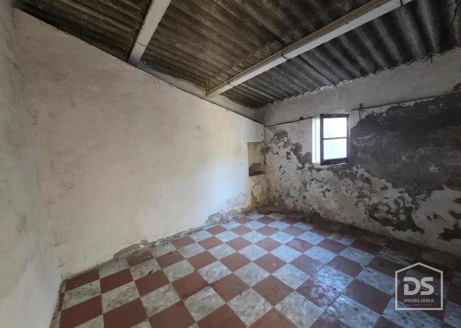 Moradia para Restaurar T1