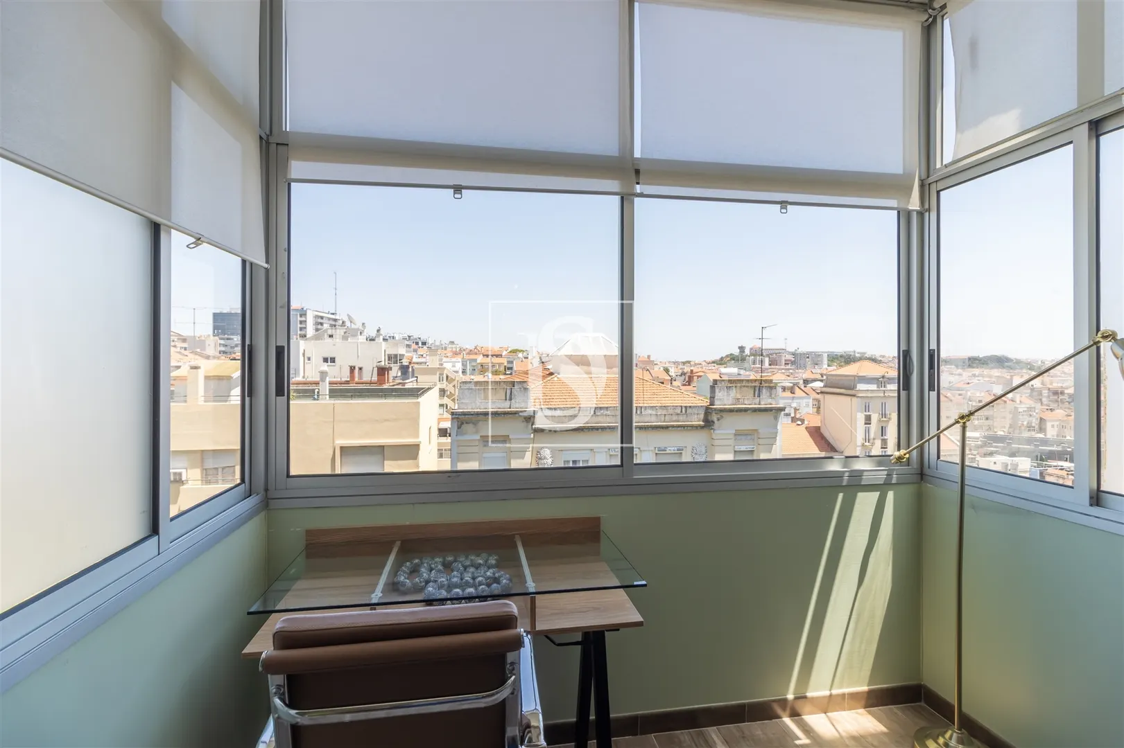 T1 Remodelado e Decorado e Equipado na Av. Defensores de Chaves, Lisboa