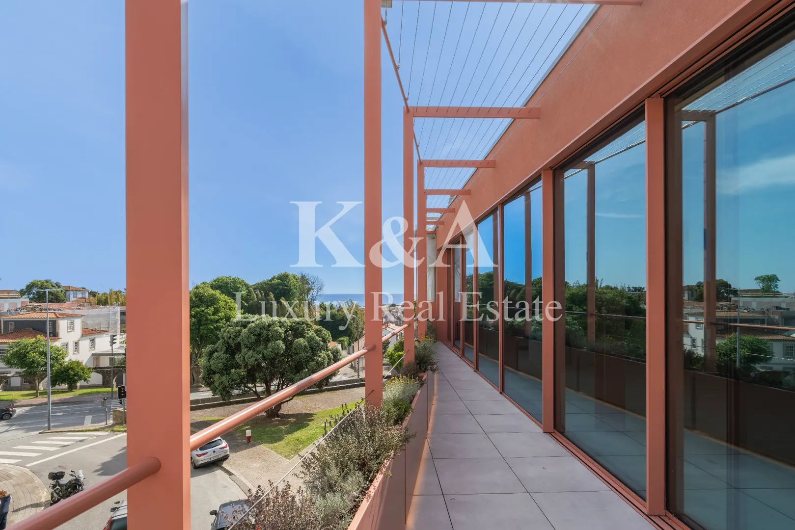 Apartamento T4+1 com terraço na Foz