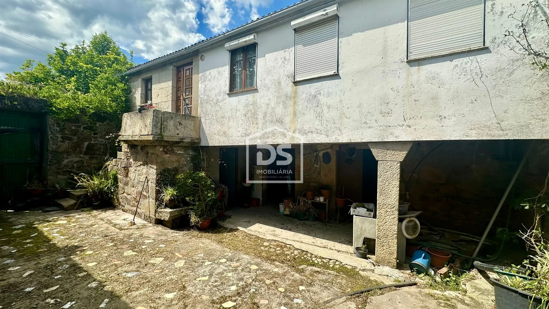 Detached house to restore T4