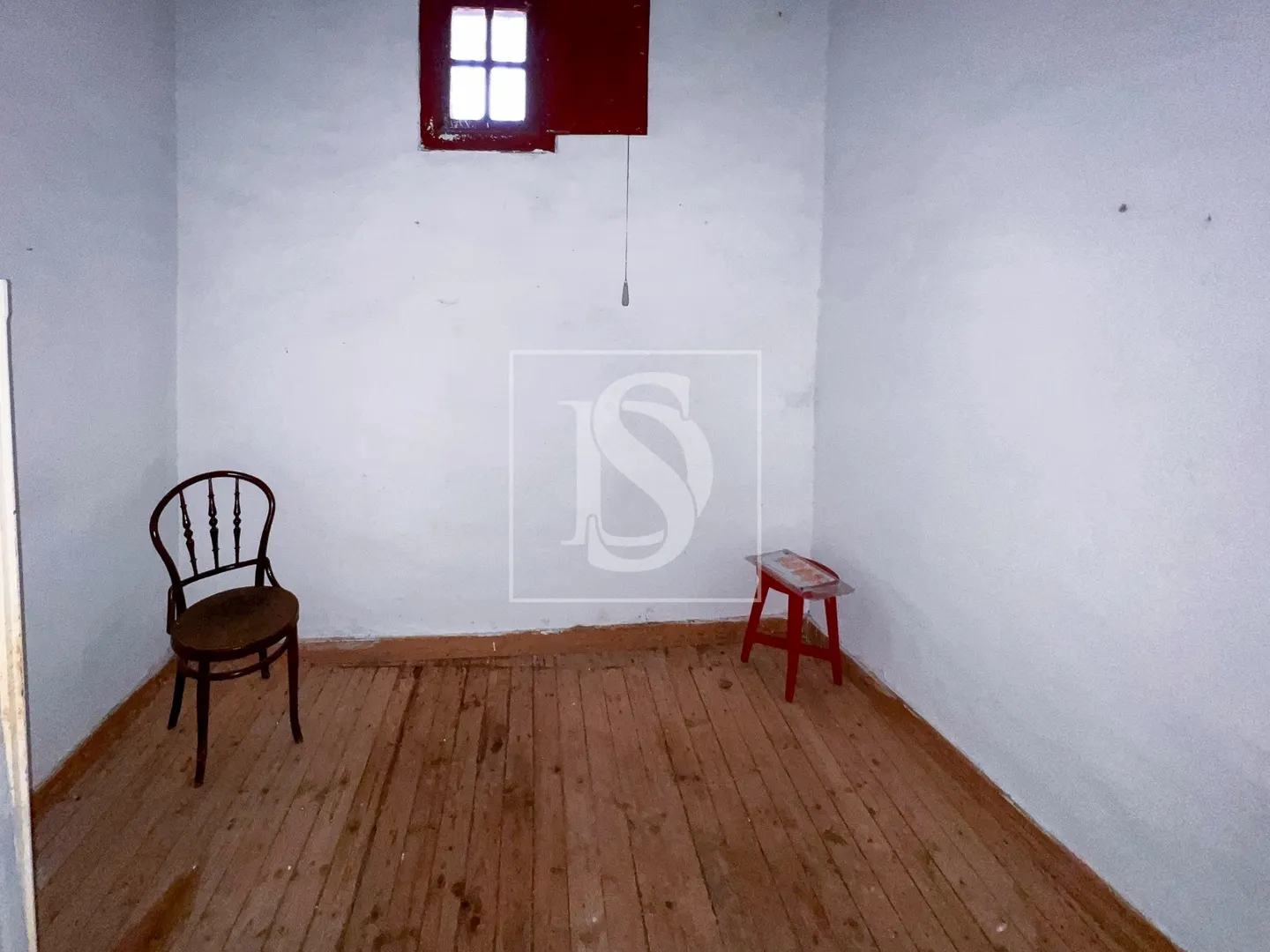 Moradia para Restaurar T4