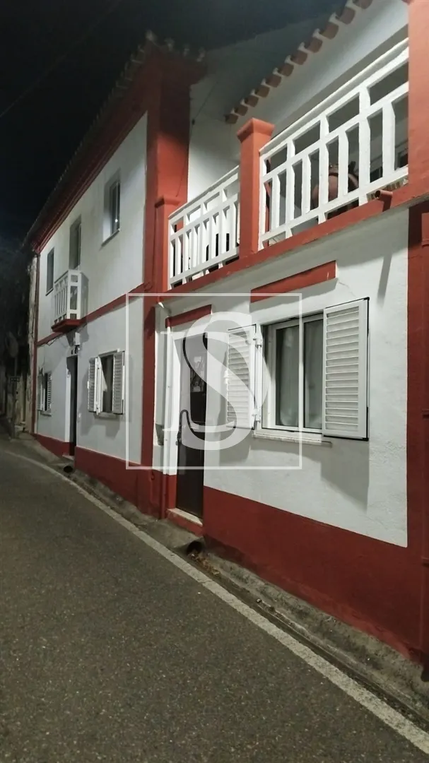 Moradia com 2 entradas e terraços no Alto Alentejo, próximo de Gavião