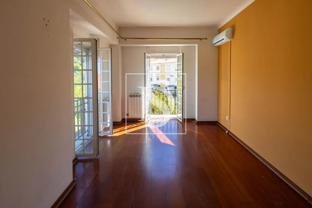 Apartamento T3, com garagem e arrecadação em Santana, Portalegre