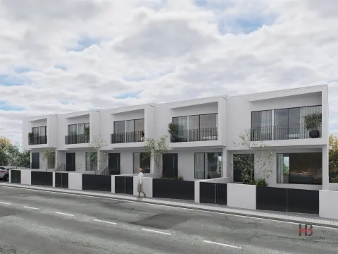 Moradia em Banda T3+1