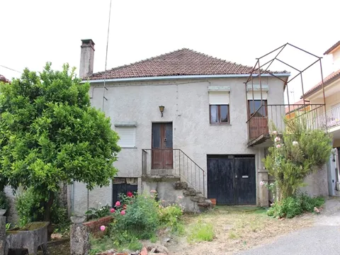 Moradia para Restaurar >=T10