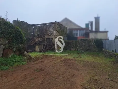 Terreno urbano no centro de Vilar de Besteiros, Tondela