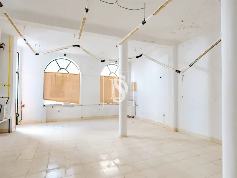 Loja no centro de Torres Novas