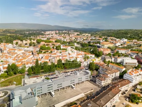 Apartamento T3 para Venda – Localização Privilegiada em Torres Novas