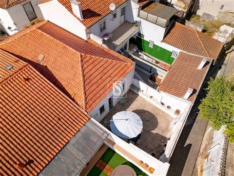 Moradia Geminada T2