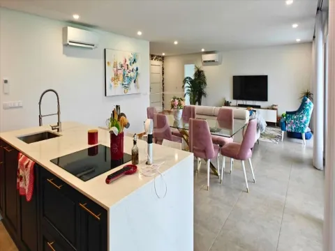 Moradia Contemporânea com Piscina e Jardim Privativo | Ponte de Lima