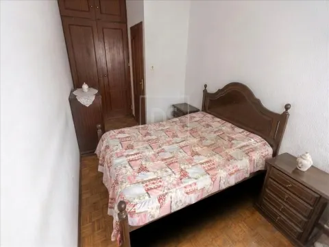 T2 com excelente localização no Porto – Campanhã