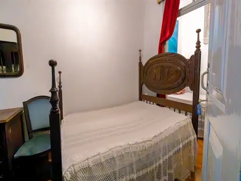 Building >=10 Bedroom
