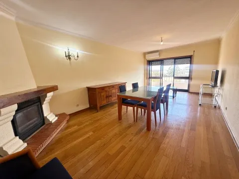 Apartamento T2+1