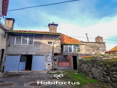 Moradia para Restaurar T2+2