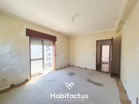 Appartement 4 Chambre(s)+2