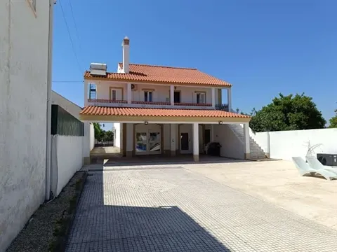 Moradia T4