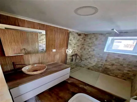 MORADIA T2 TOTALMENTE REMODELADO EM VALE DA MUA – ENVENDOS - MAÇÃO