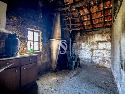 Moradia para Restaurar T1