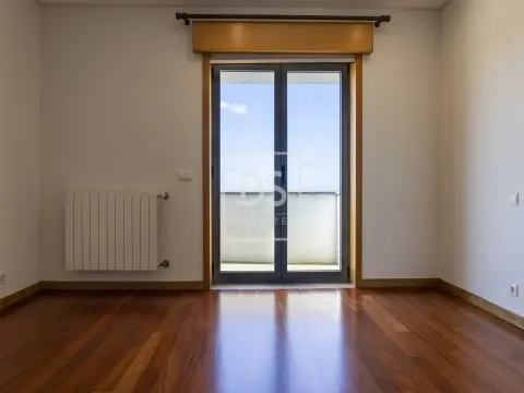 Moradia T4 com vista mar