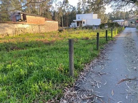 Terreno para construção com 410m² em Vila Cova