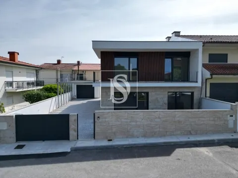 Moradia T4