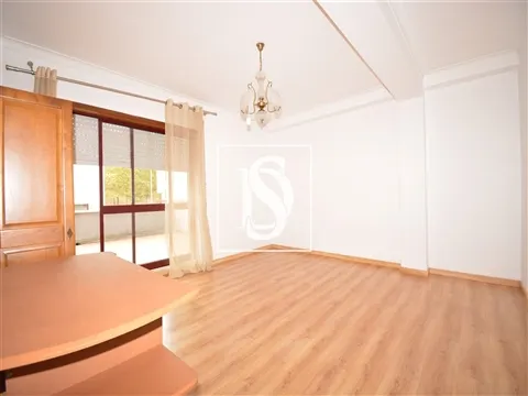 Apartamento T2+1 Venda