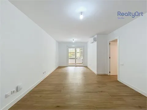 PISO EN TRIANA EVANGELISTA - PAGÉS DEL CORRO