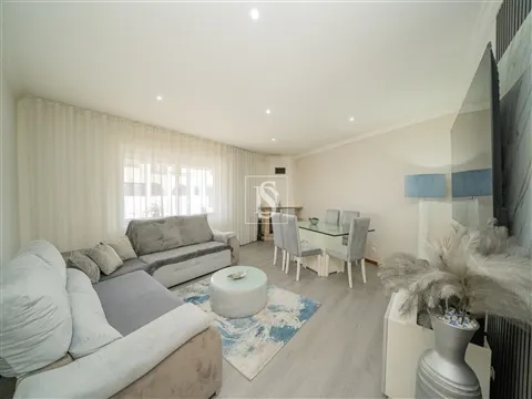 T2+1, Remodelado, com Garagem Fechada, a 1,2 km da Praia — Vila do Conde