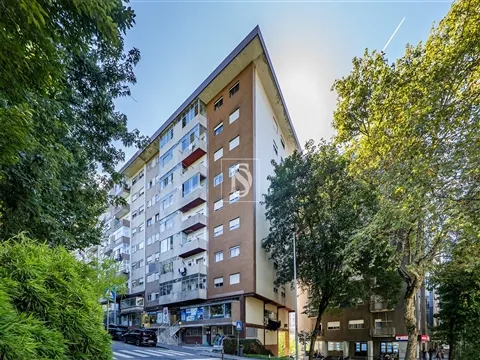 T2, totalmente remodelado, em Azurém, Guimarães