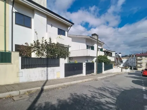 Moradia T4