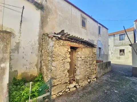 Moradia para Restaurar T1