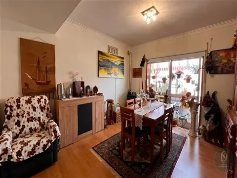 Apartamento T3 em Oliveira do Douro, V. N. Gaia