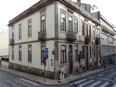 Moradia T9