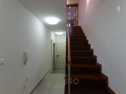 Moradia T4 com 2 Suítes em Grijó | Condomínio com Piscina e Garagem
