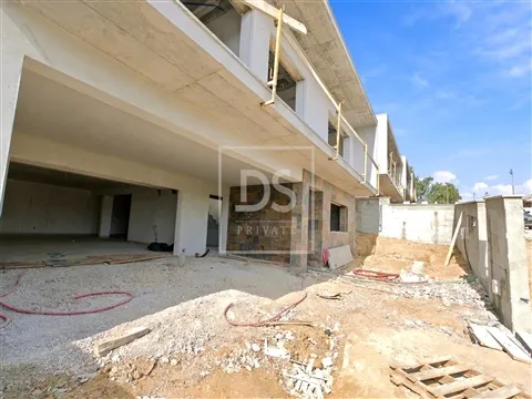 Moradia Geminada T4 Venda