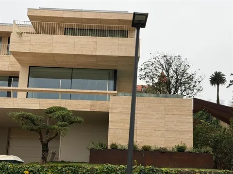 House T4